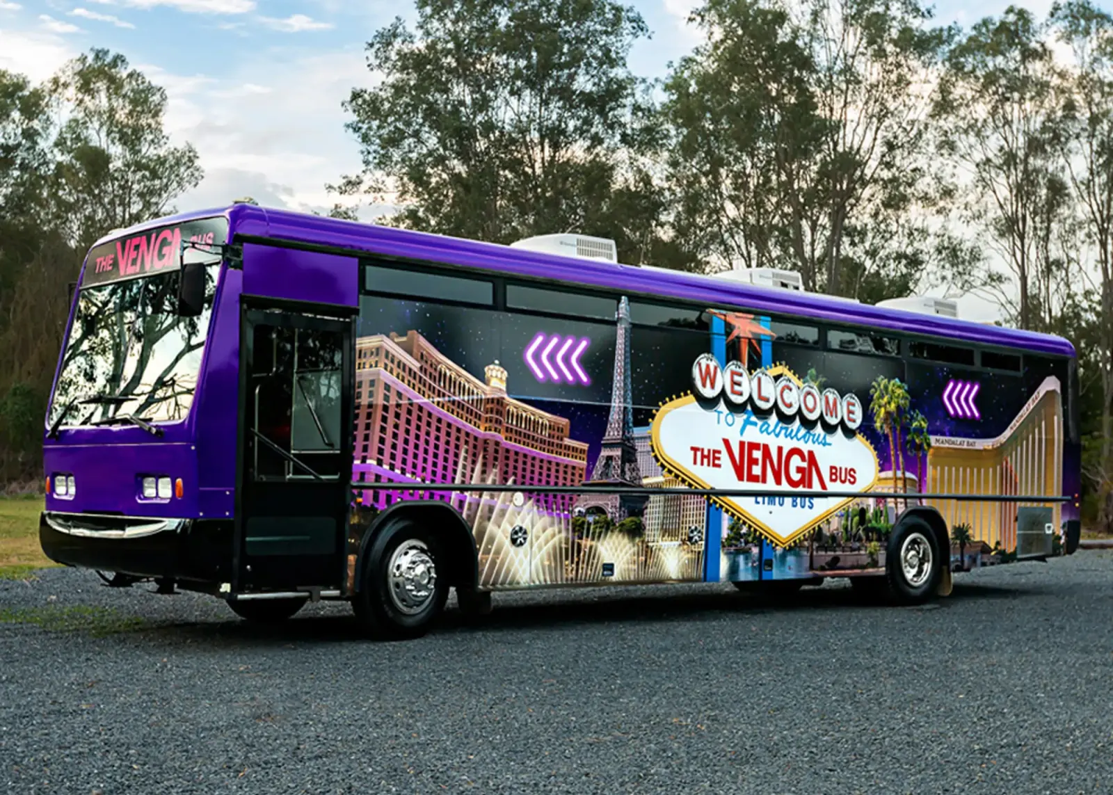 The Venga Bus — exterior 2